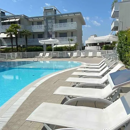 شقة Luxury Centre. Pool. Beach And Shopping ليدو دي يسولو
