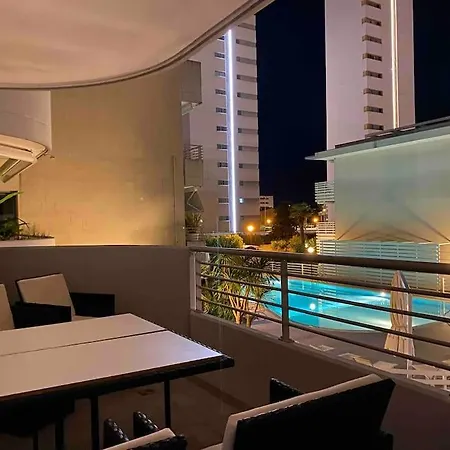 شقة Luxury Centre. Pool. Beach And Shopping